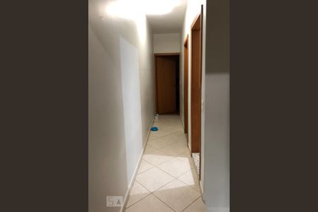 Casa à venda com 150m², 3 quartos e 2 vagas Casa à venda com 150m², 3 quartos e 2 vagasCorredor