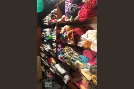 Casa à venda com 150m², 3 quartos e 2 vagas Casa à venda com 150m², 3 quartos e 2 vagasSuíte