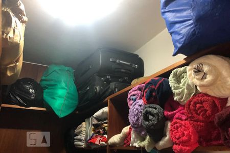 Casa à venda com 150m², 3 quartos e 2 vagas Casa à venda com 150m², 3 quartos e 2 vagasSuíte