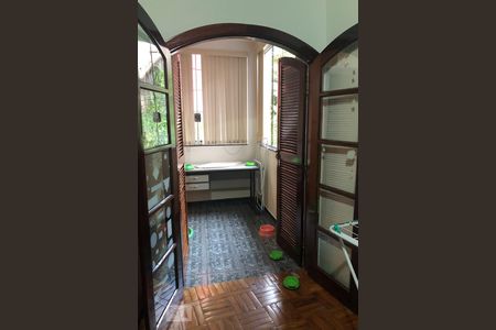 Casa à venda com 150m², 3 quartos e 2 vagas Casa à venda com 150m², 3 quartos e 2 vagasQuarto 1