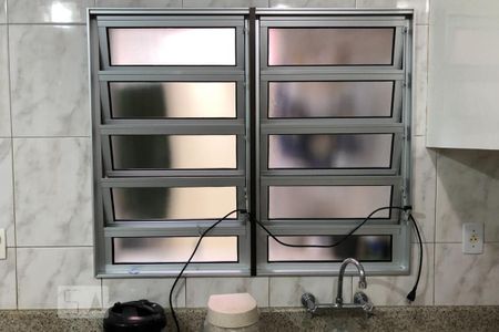 Casa à venda com 150m², 3 quartos e 2 vagas Casa à venda com 150m², 3 quartos e 2 vagasCozinha