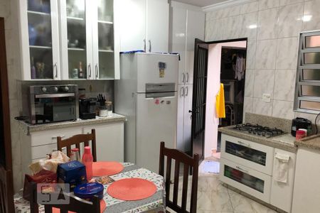 Casa à venda com 150m², 3 quartos e 2 vagas Casa à venda com 150m², 3 quartos e 2 vagasCozinha