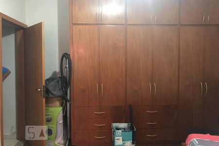 Casa à venda com 150m², 3 quartos e 2 vagas Casa à venda com 150m², 3 quartos e 2 vagasQuarto 1