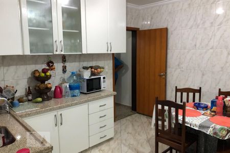 Casa à venda com 150m², 3 quartos e 2 vagas Casa à venda com 150m², 3 quartos e 2 vagasCozinha