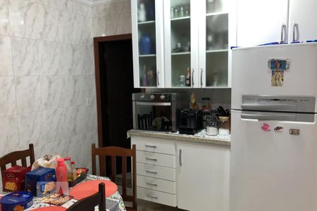 Casa à venda com 150m², 3 quartos e 2 vagas Casa à venda com 150m², 3 quartos e 2 vagasCozinha