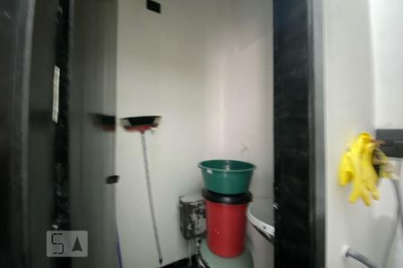 Casa à venda com 150m², 3 quartos e 2 vagas Casa à venda com 150m², 3 quartos e 2 vagasBanheiro de Serviço