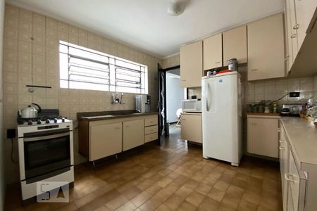 Casa à venda com 150m², 3 quartos e 2 vagas Casa à venda com 150m², 3 quartos e 2 vagasCozinha