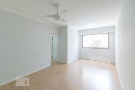 Sala de apartamento para alugar com 2 quartos, 80m² em Moema, São Paulo