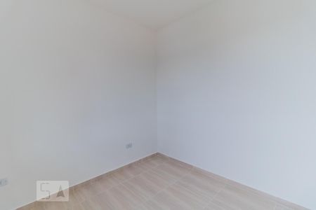 Quarto 1 de kitnet/studio para alugar com 2 quartos, 40m² em Vila Nhocune, São Paulo