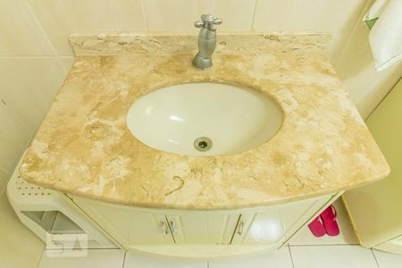 Casa à venda com 280m², 3 quartos e 6 vagas Casa à venda com 280m², 3 quartos e 6 vagasBanheiro da Suite