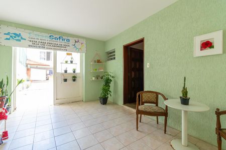 Casa à venda com 280m², 3 quartos e 6 vagas Casa à venda com 280m², 3 quartos e 6 vagasGaragem