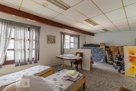 Casa à venda com 280m², 3 quartos e 6 vagas Casa à venda com 280m², 3 quartos e 6 vagasSalão