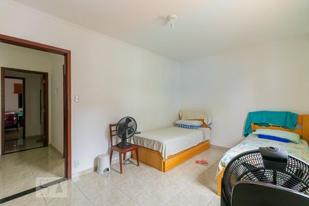 Casa à venda com 280m², 3 quartos e 6 vagas Casa à venda com 280m², 3 quartos e 6 vagasQuarto 1