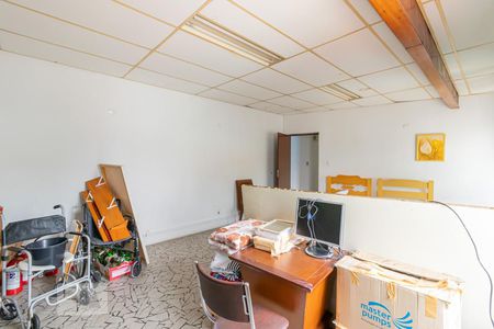 Casa à venda com 280m², 3 quartos e 6 vagas Casa à venda com 280m², 3 quartos e 6 vagasSalão