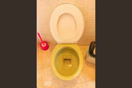 Casa à venda com 280m², 3 quartos e 6 vagas Casa à venda com 280m², 3 quartos e 6 vagasBanheiro de Serviço