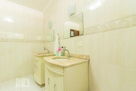 Casa à venda com 280m², 3 quartos e 6 vagas Casa à venda com 280m², 3 quartos e 6 vagasBanheiro da Suite