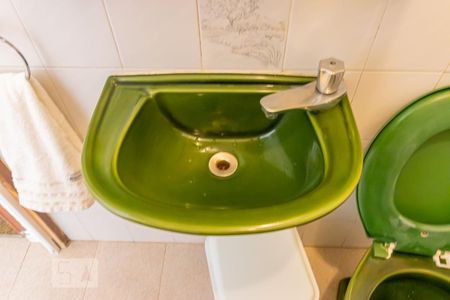 Casa à venda com 280m², 3 quartos e 6 vagas Casa à venda com 280m², 3 quartos e 6 vagasLavabo