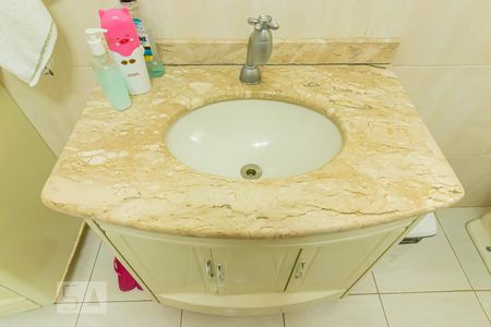 Casa à venda com 280m², 3 quartos e 6 vagas Casa à venda com 280m², 3 quartos e 6 vagasBanheiro da Suite