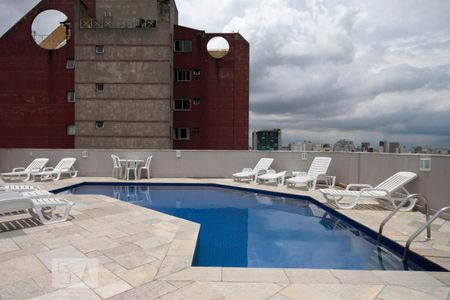 Studio à venda com 50m², 1 quarto e 1 vagaPiscina