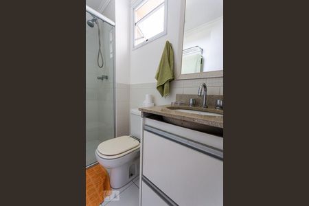 Apartamento à venda com 121m², 2 quartos e 2 vagas Apartamento à venda com 121m², 2 quartos e 2 vagasBanheiro da Suite 2