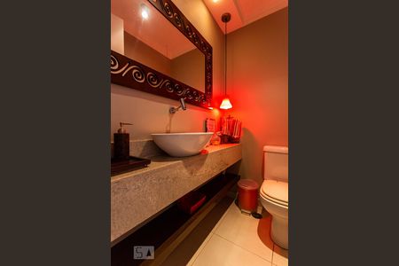 Apartamento à venda com 121m², 2 quartos e 2 vagas Apartamento à venda com 121m², 2 quartos e 2 vagasLavabo