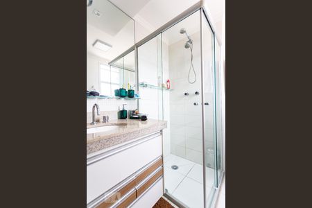 Apartamento à venda com 121m², 2 quartos e 2 vagas Apartamento à venda com 121m², 2 quartos e 2 vagasBanheiro da Suite 1