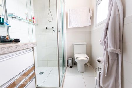 Apartamento à venda com 121m², 2 quartos e 2 vagas Apartamento à venda com 121m², 2 quartos e 2 vagasBanheiro da Suite 1