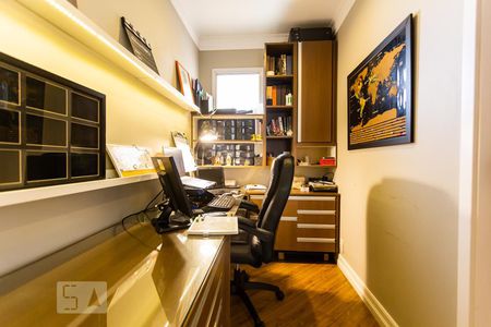 Apartamento à venda com 121m², 2 quartos e 2 vagas Apartamento à venda com 121m², 2 quartos e 2 vagasEscritório