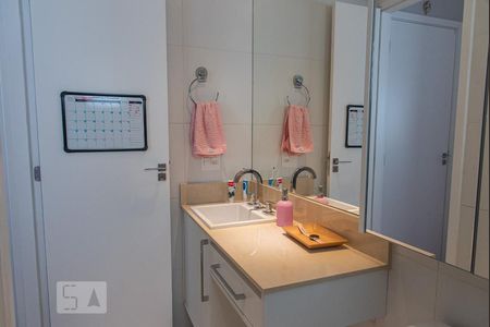 Apartamento à venda com 144m², 3 quartos e 3 vagasBanheiro da Suíte 2