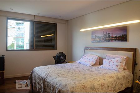 Apartamento à venda com 400m², 4 quartos e 6 vagasSuíte 1