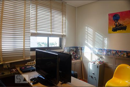 Apartamento à venda com 400m², 4 quartos e 6 vagasEscritório 1