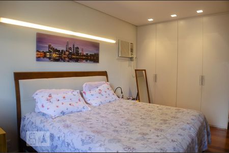 Apartamento à venda com 400m², 4 quartos e 6 vagasSuíte 1