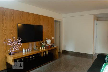 Apartamento à venda com 400m², 4 quartos e 6 vagasSala de TV