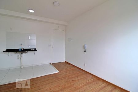 Sala de apartamento para alugar com 2 quartos, 40m² em Paraíso do Morumbi, São Paulo