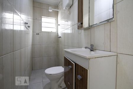 Banheiro de casa para alugar com 1 quarto, 68m² em Vila das Mercês, São Paulo
