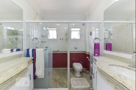 Casa à venda com 280m², 3 quartos e 3 vagas Casa à venda com 280m², 3 quartos e 3 vagasBanheiro Suíte 2