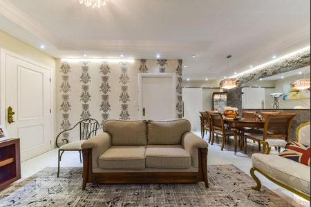 Casa à venda com 280m², 3 quartos e 3 vagas Casa à venda com 280m², 3 quartos e 3 vagasSala