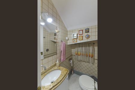 Casa à venda com 280m², 3 quartos e 3 vagas Casa à venda com 280m², 3 quartos e 3 vagasLavabo