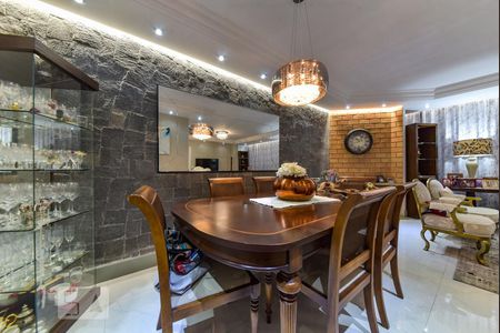 Casa à venda com 280m², 3 quartos e 3 vagas Casa à venda com 280m², 3 quartos e 3 vagasSala de Jantar