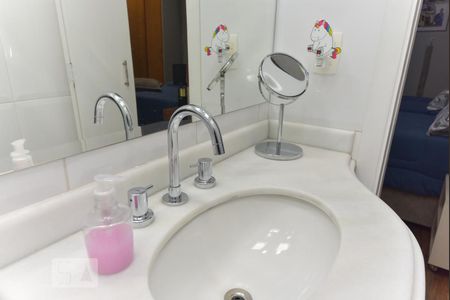 Casa à venda com 280m², 3 quartos e 3 vagas Casa à venda com 280m², 3 quartos e 3 vagasBanheiro da Suíte 1