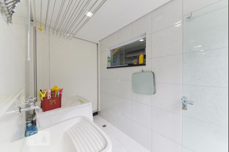 Casa à venda com 280m², 3 quartos e 3 vagas Casa à venda com 280m², 3 quartos e 3 vagasLavanderia