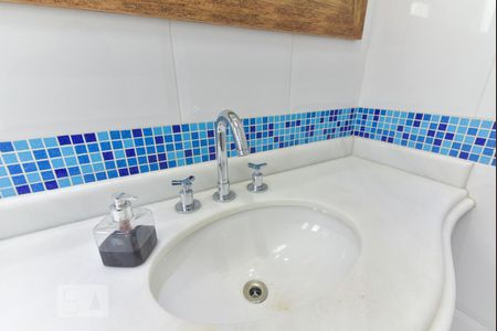 Casa à venda com 280m², 3 quartos e 3 vagas Casa à venda com 280m², 3 quartos e 3 vagasBanheiro da Suíte 3