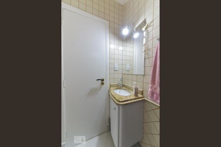 Casa à venda com 280m², 3 quartos e 3 vagas Casa à venda com 280m², 3 quartos e 3 vagasLavabo