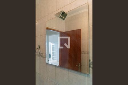 Casa à venda com 170m², 3 quartos e 5 vagas Casa à venda com 170m², 3 quartos e 5 vagasBanheiro Social