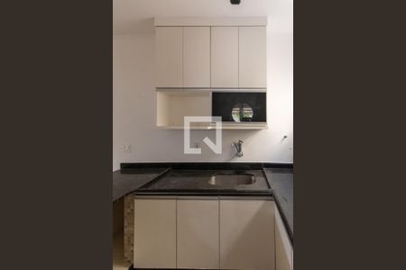 Casa à venda com 170m², 3 quartos e 5 vagas Casa à venda com 170m², 3 quartos e 5 vagasCozinha - Armários