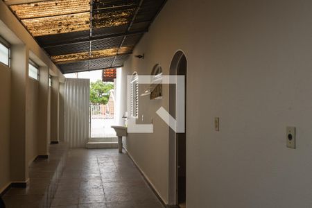 Casa à venda com 170m², 3 quartos e 5 vagas Casa à venda com 170m², 3 quartos e 5 vagasQuintal e Área de Serviço