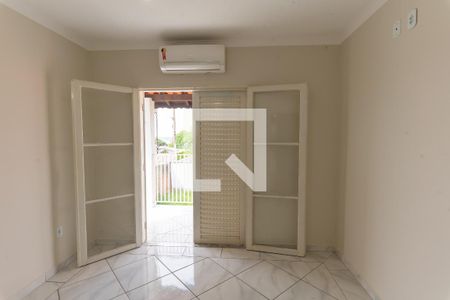 Casa à venda com 170m², 3 quartos e 5 vagas Casa à venda com 170m², 3 quartos e 5 vagasQuarto 2