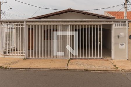 Casa à venda com 170m², 3 quartos e 5 vagas Casa à venda com 170m², 3 quartos e 5 vagasFachada