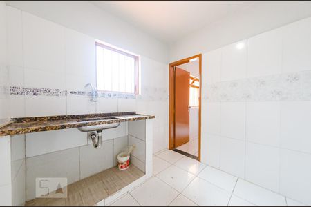 Cozinha de casa para alugar com 2 quartos, 70m² em Caiçaras, Belo Horizonte