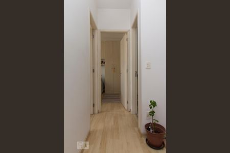 Corredor de apartamento para alugar com 2 quartos, 60m² em Pompeia, São Paulo